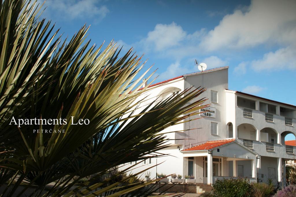 Apartments Leo Petrčane Exterior foto